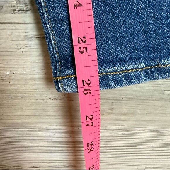Good American Good Classic Skinnyish Hi-Rise Jeans - Picture 6 of 6